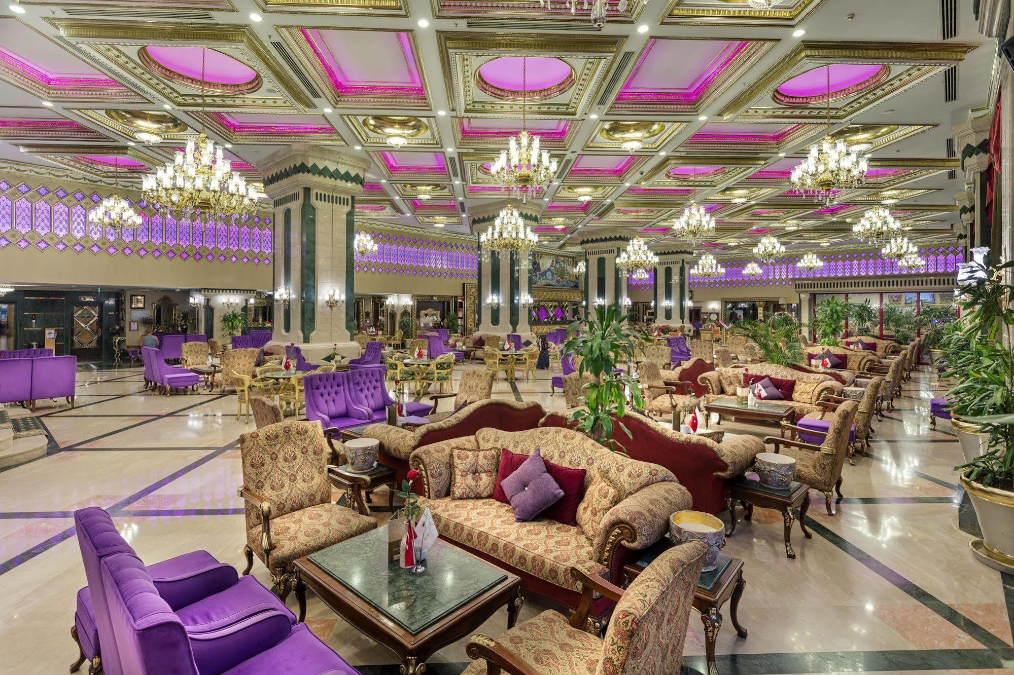 Готель Club Sera